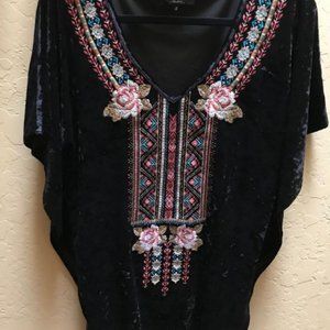 Like Johnny Was Black Velvet Tunic Top Andree by Unit Size S or M